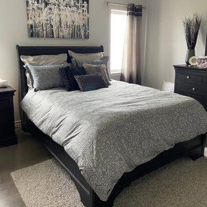 Revelle Duvet Cover and Pillow Shams Queen